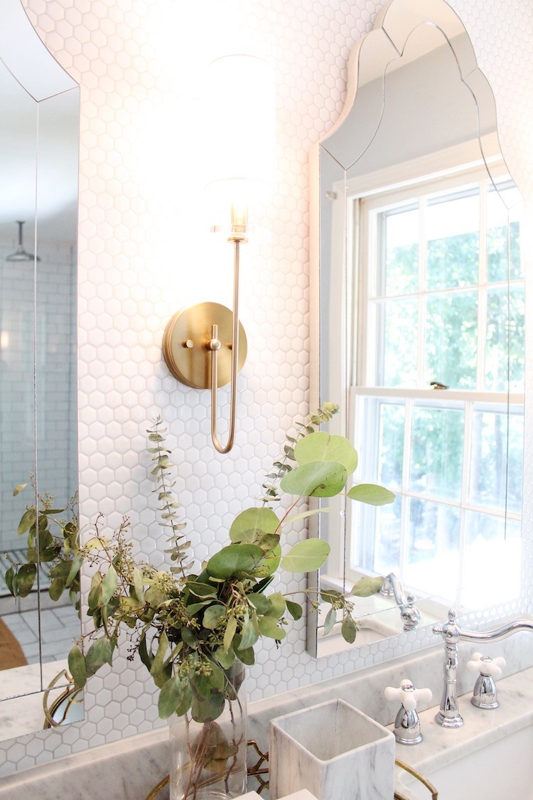 Bathroom backsplash