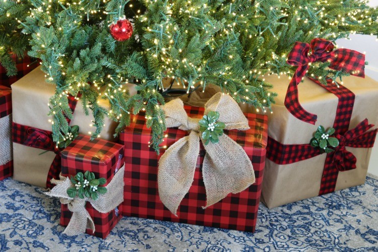 Simple Holiday Decor to Add a Festive Cheer to Any Home