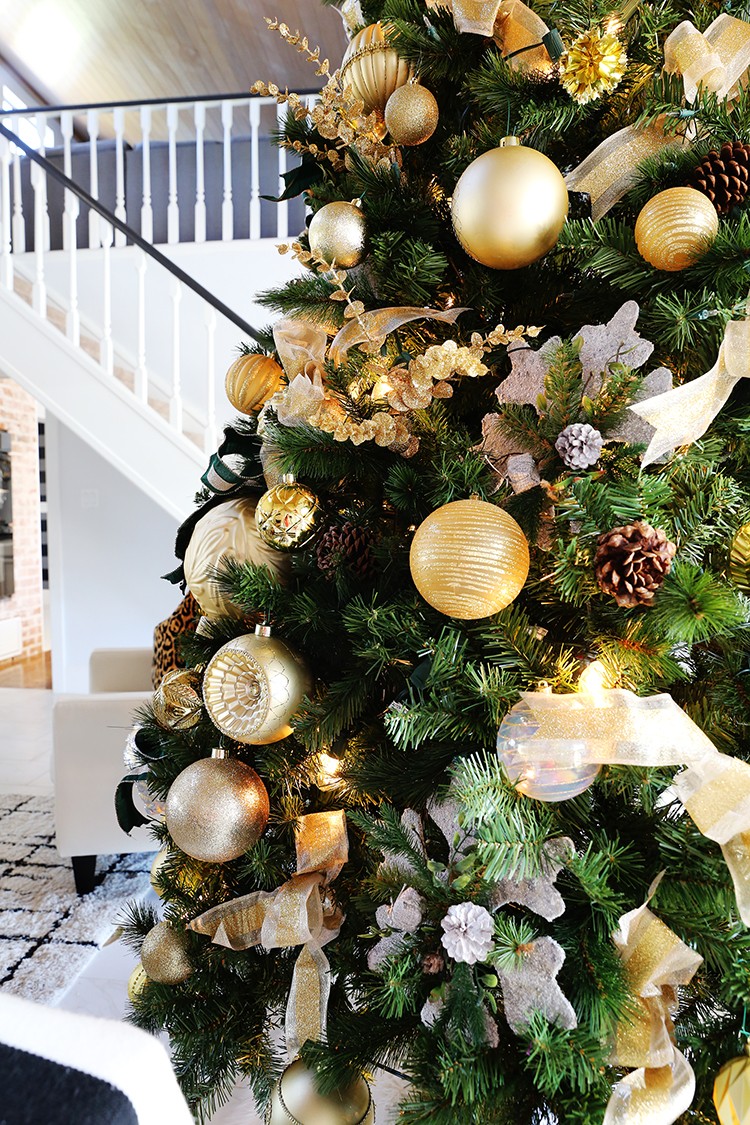 How to Decorate a 12-ft. Christmas Tree