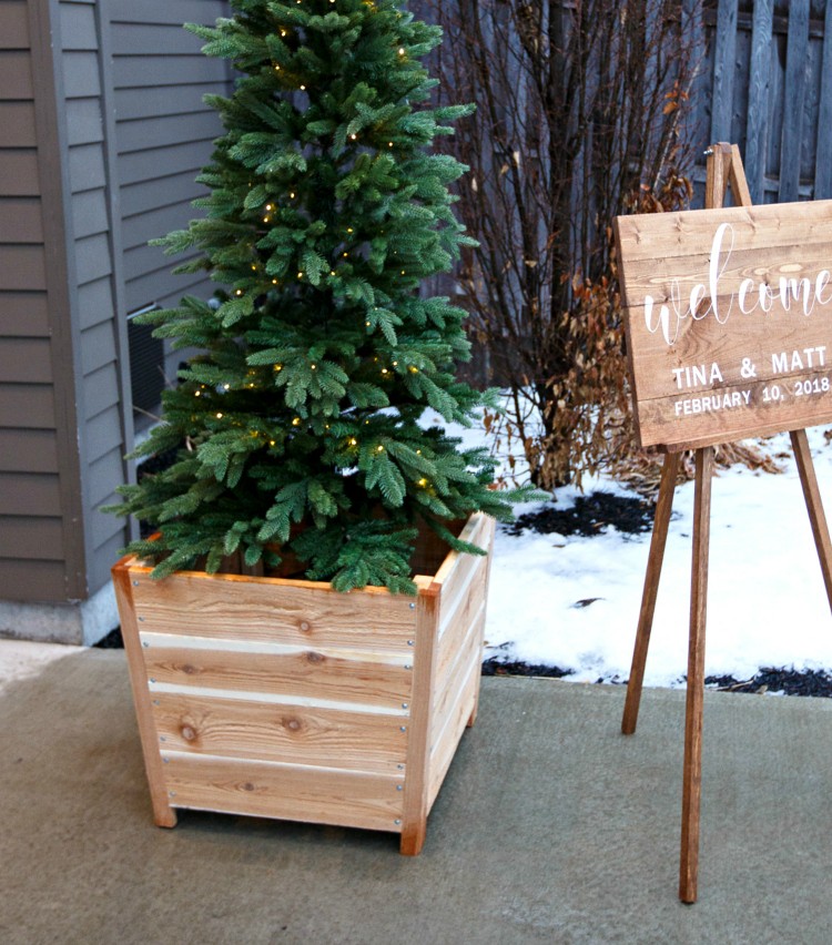 Easy and Affordable DIY Wooden Planter Boxes for Your Wedding