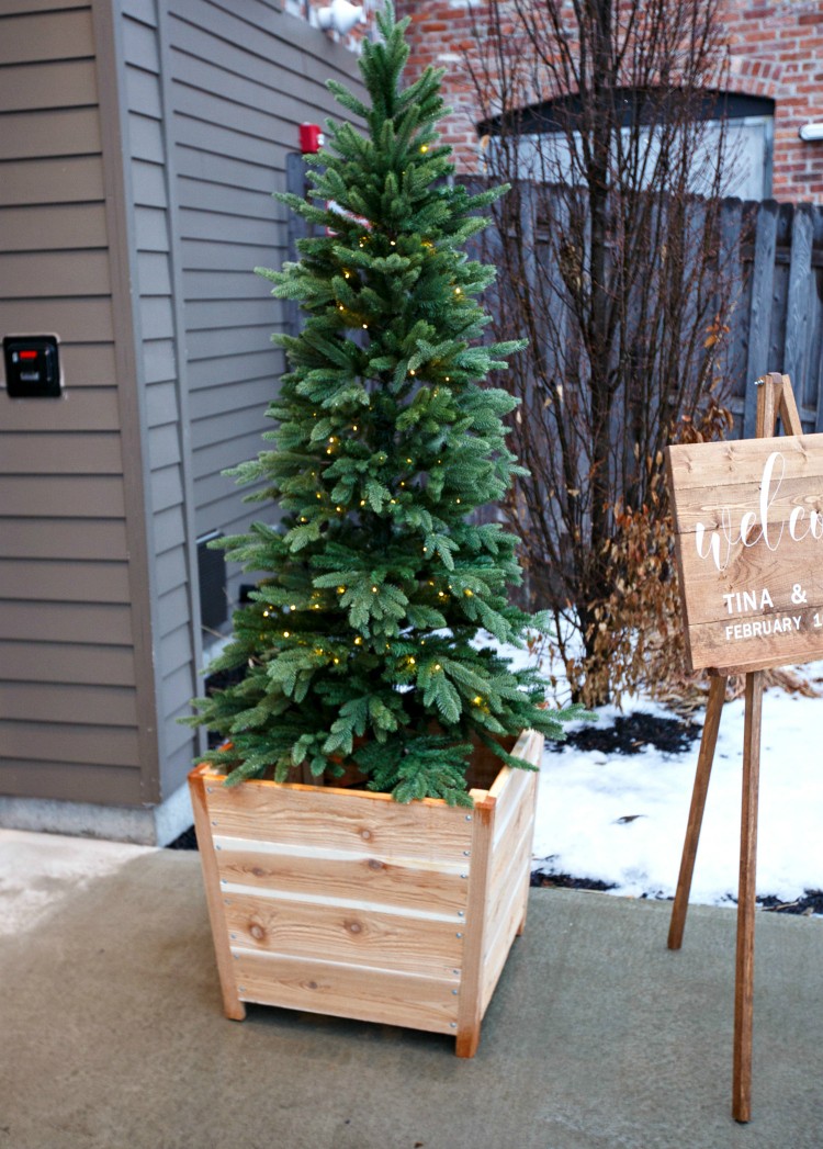 Easy and Affordable DIY Wooden Planter Boxes for Your Wedding