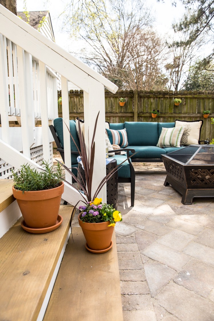 How to Create a Lively Patio Space for Outdoor Entertaining