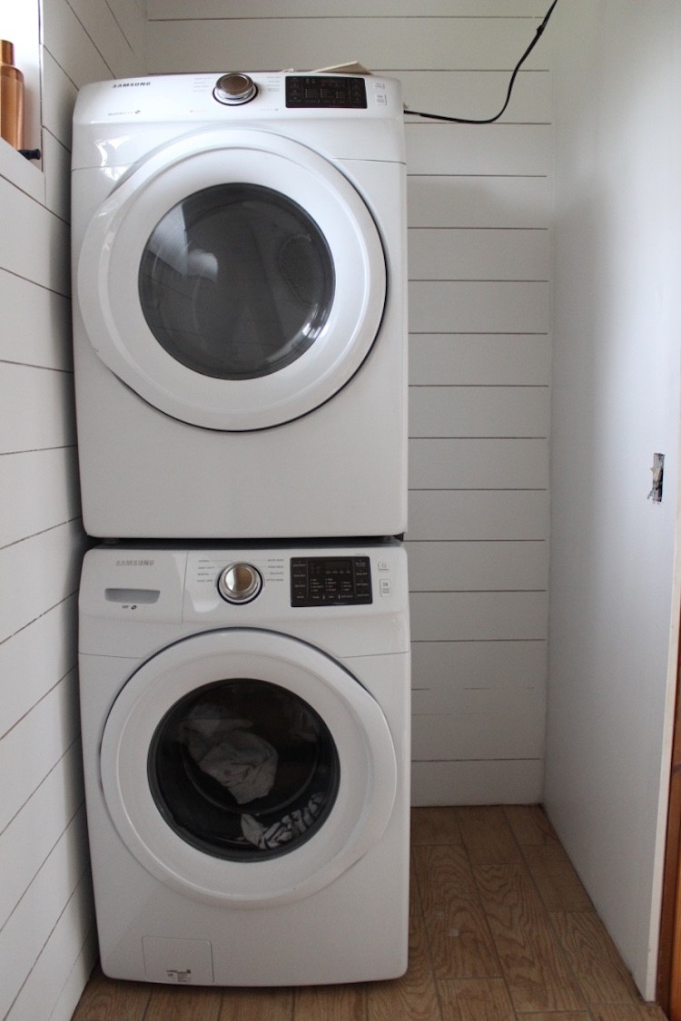 Small Laundry Room Makeover