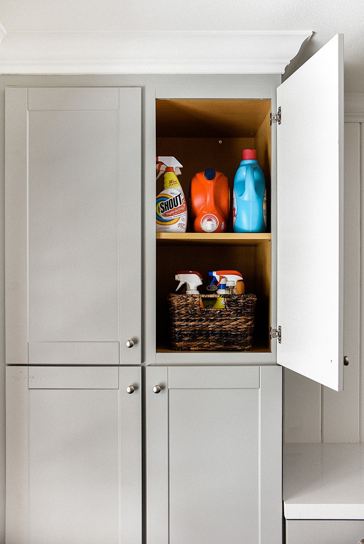 A laundry room transformation with Chloe Mackintosh from Boxwood Avenue. Read how Chloe renovated her washroom into a beautiful, functional space!