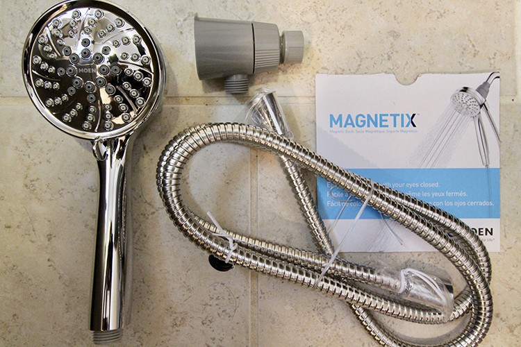 MOEN Magnetix Shower Head