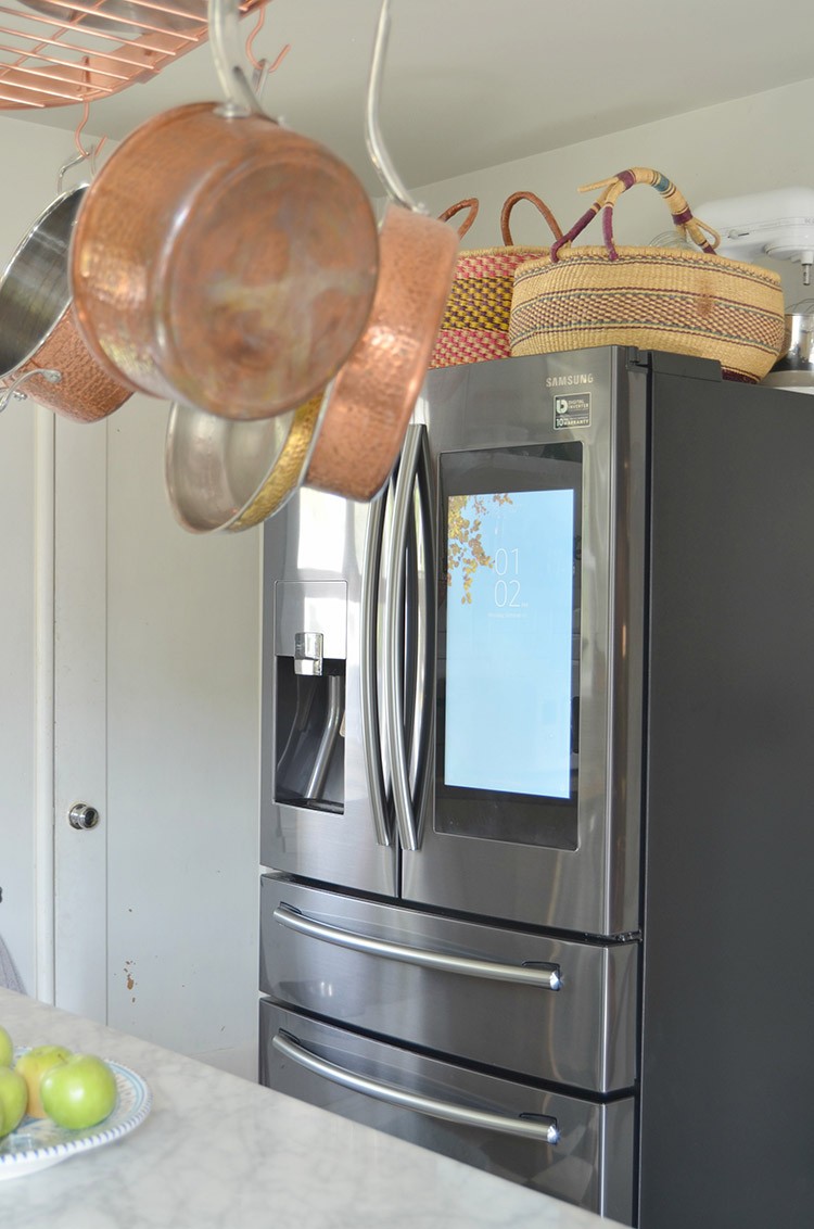 See how Samsung's smart kitchen appliances have helped blogger, Shavonda Gardner from SG Style, and her family navigate life a little easier in the kitchen.