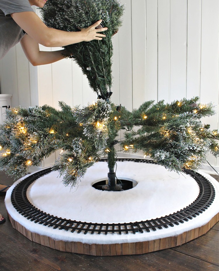 How to Make a Christmas Tree Train Track Skirt