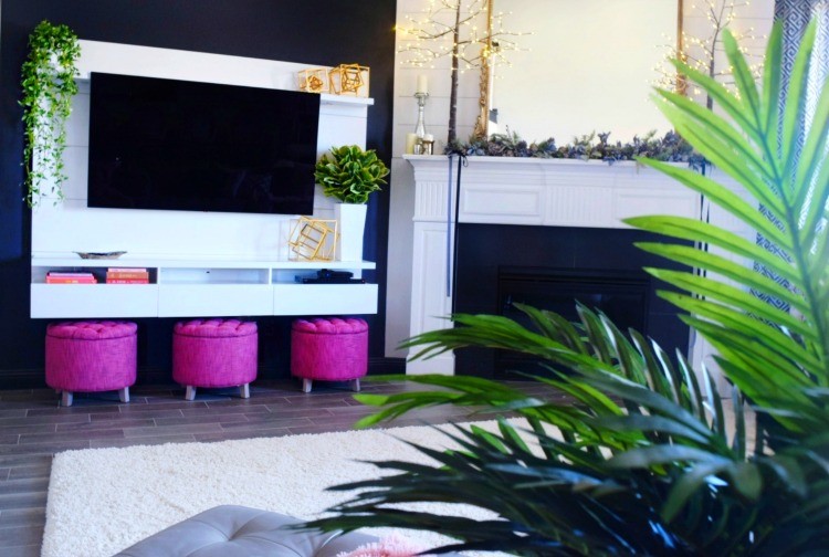 Merichelle Jones wanted decor be the focal point of her living room. Check out how she designs her entertainment center around a flatscreen TV.