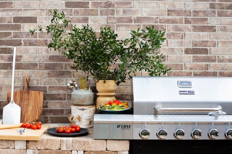 Outdoor Kitchen