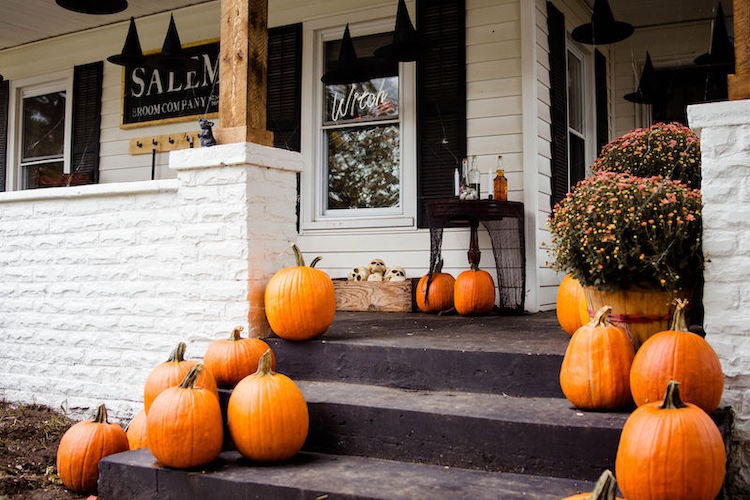 How to Create the Spooky Halloween Porch