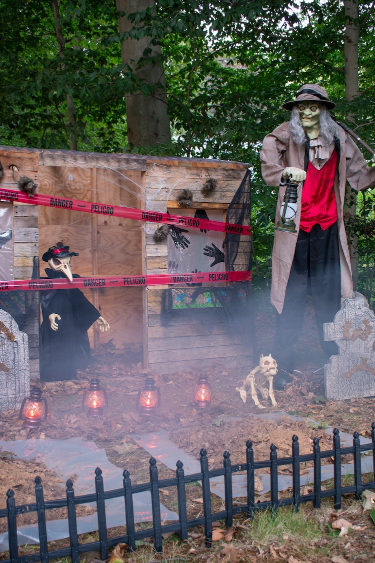 Scary Halloween Graveyard