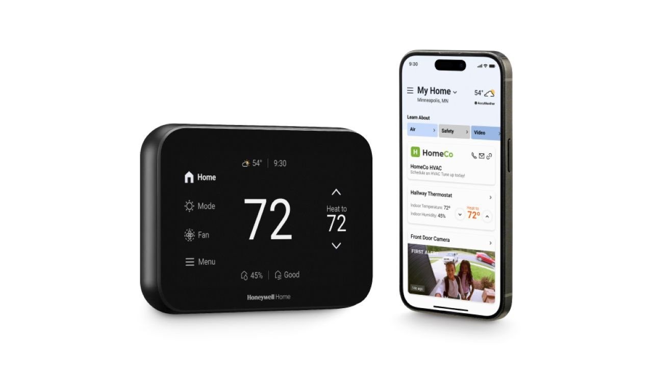 Honeywell Home X8S thermostat set to 72 degrees and the Honeywell thermostat app on a phone.